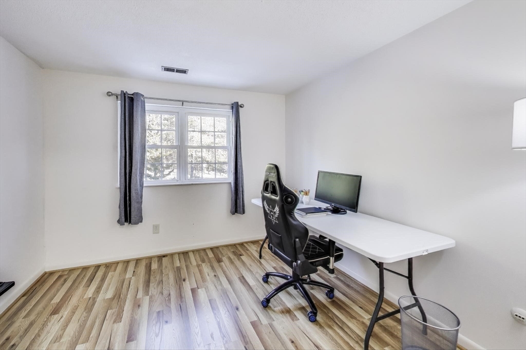9 Hemlock Cir # 9