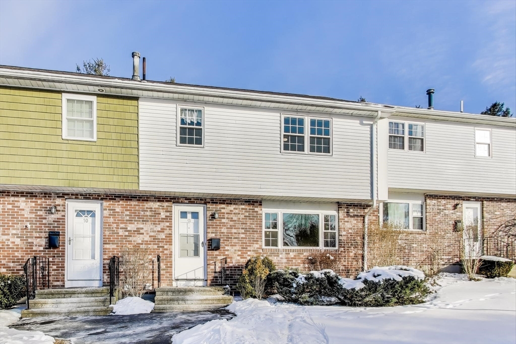 9 Hemlock Cir # 9