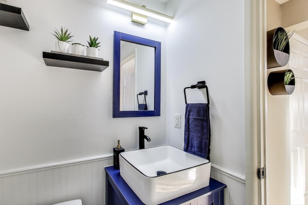 9 Hemlock Cir # 9