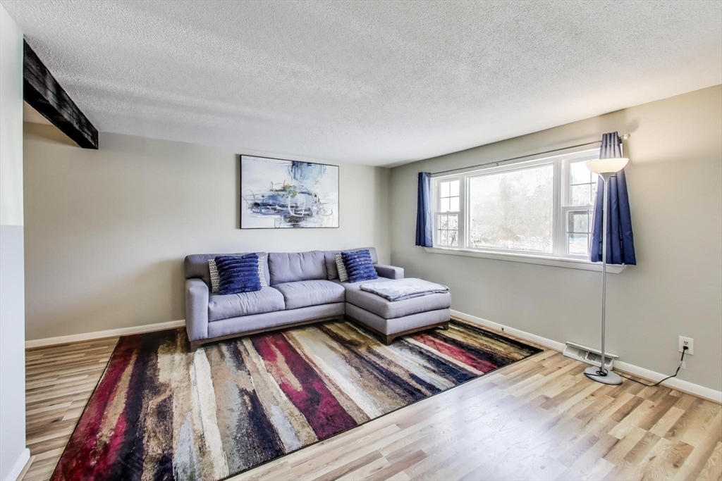 9 Hemlock Cir # 9