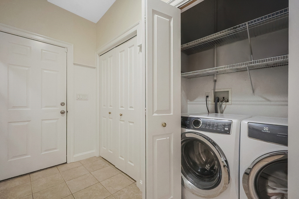 1 Bridlefield Lane