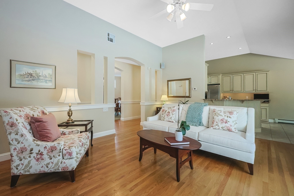 1 Bridlefield Lane