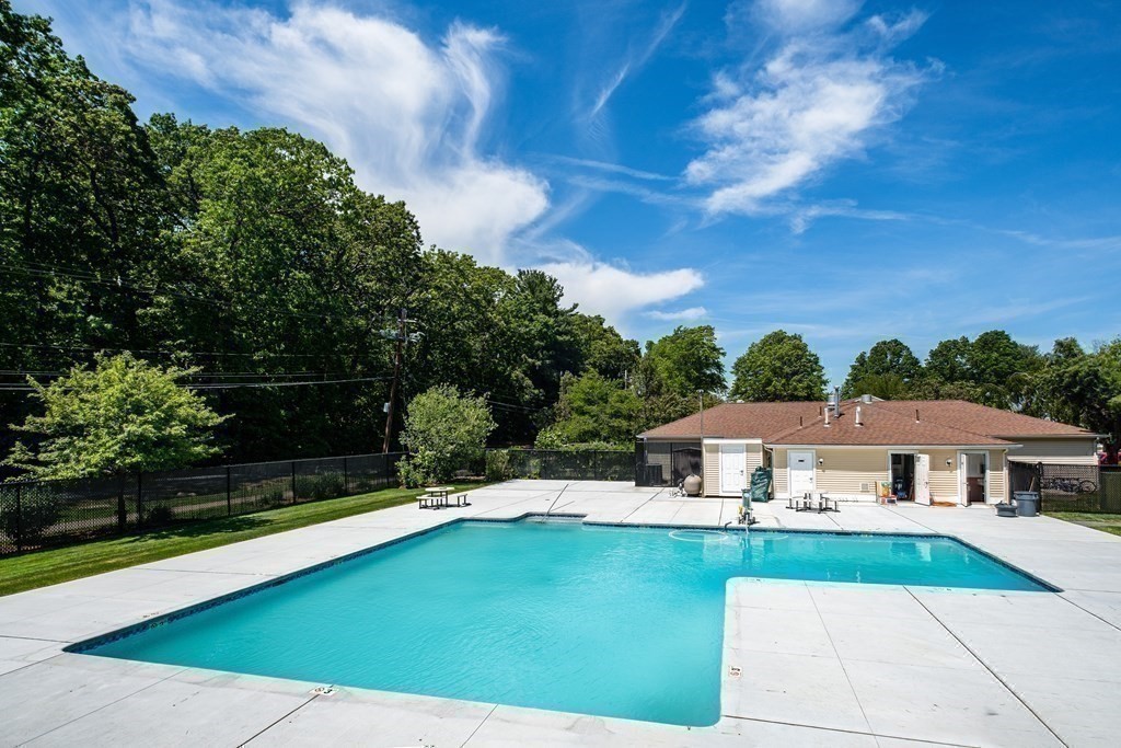 6 Village Rock Ln # 14