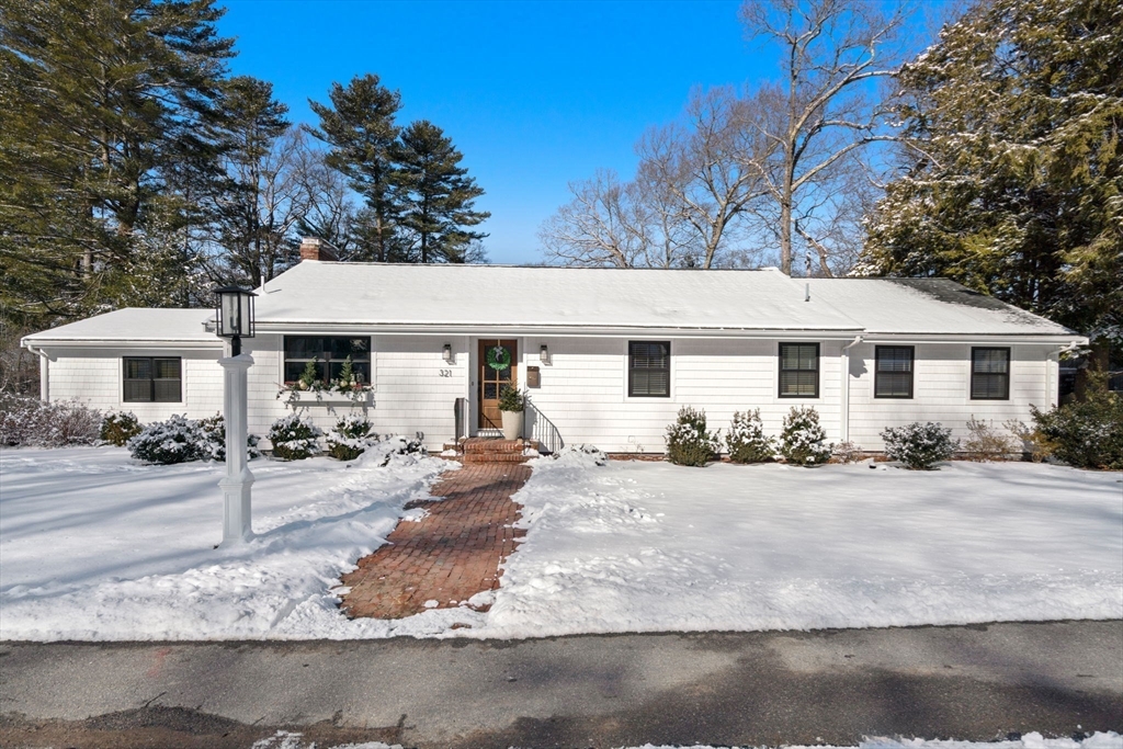 321 Nichols St