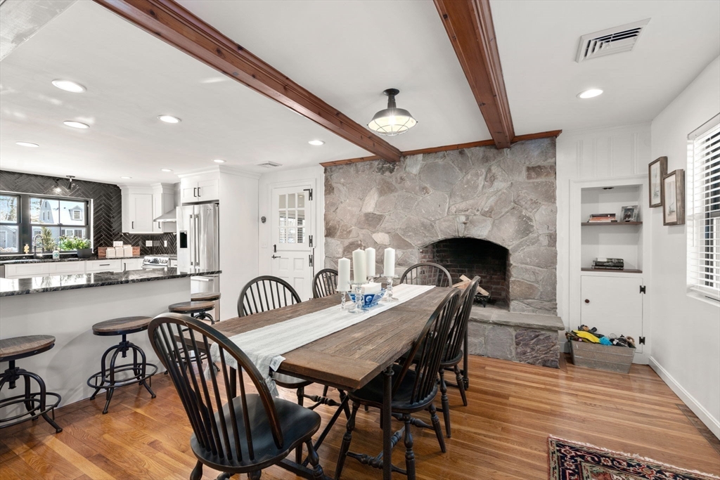 321 Nichols St