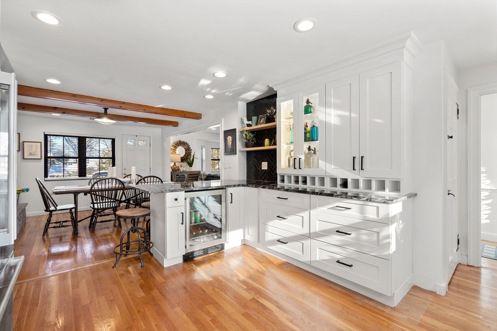 321 Nichols St
