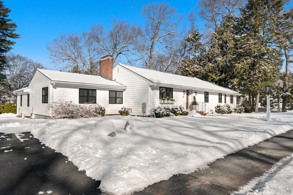 321 Nichols St