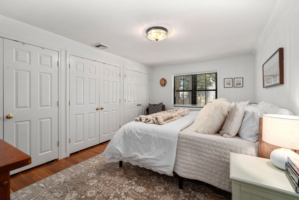 321 Nichols St