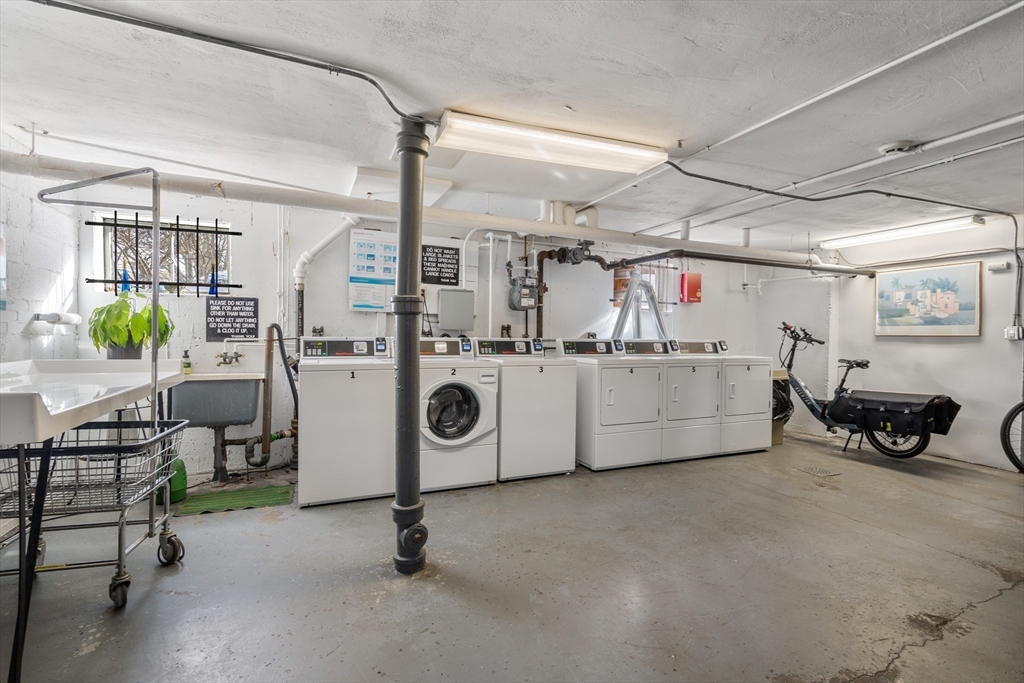 106 Evans Rd # 1B