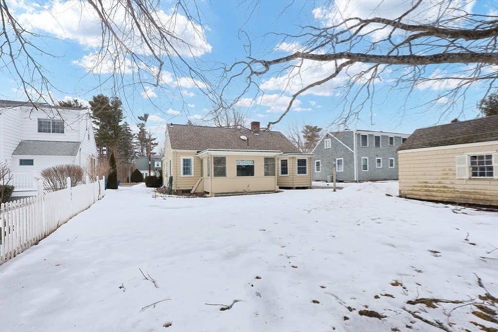 28 Ponkapoag Way