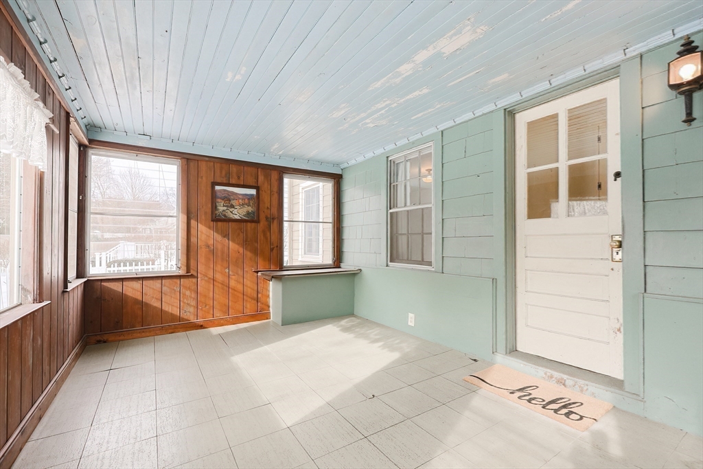 28 Ponkapoag Way