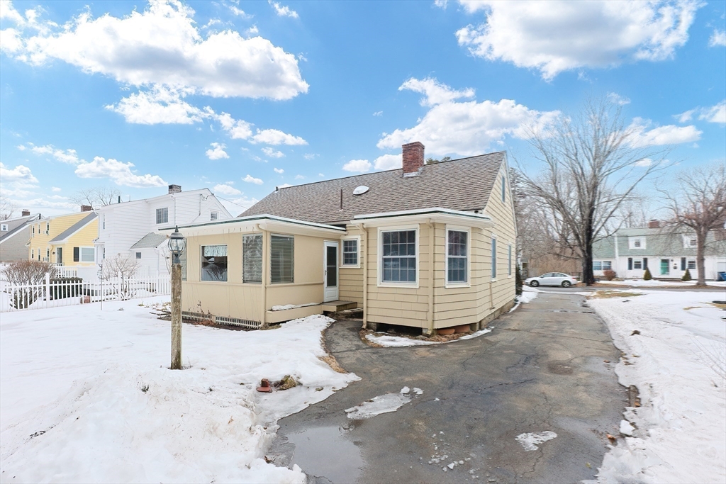 28 Ponkapoag Way