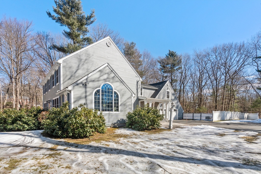 45 Heritage Dr