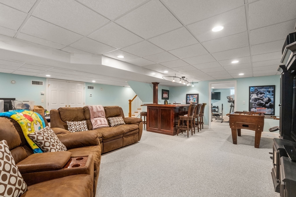 45 Heritage Dr
