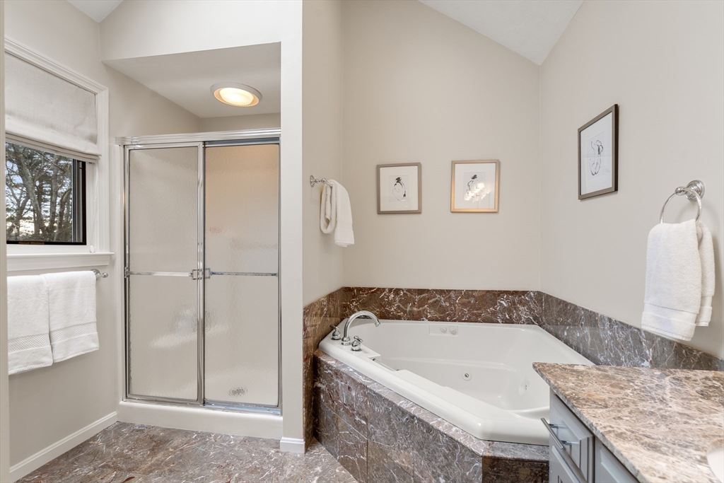 10 Pederzini Dr