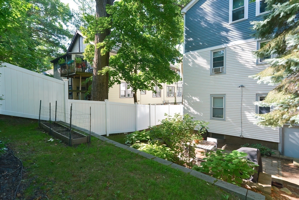 98-2 Wellsmere Road # 2