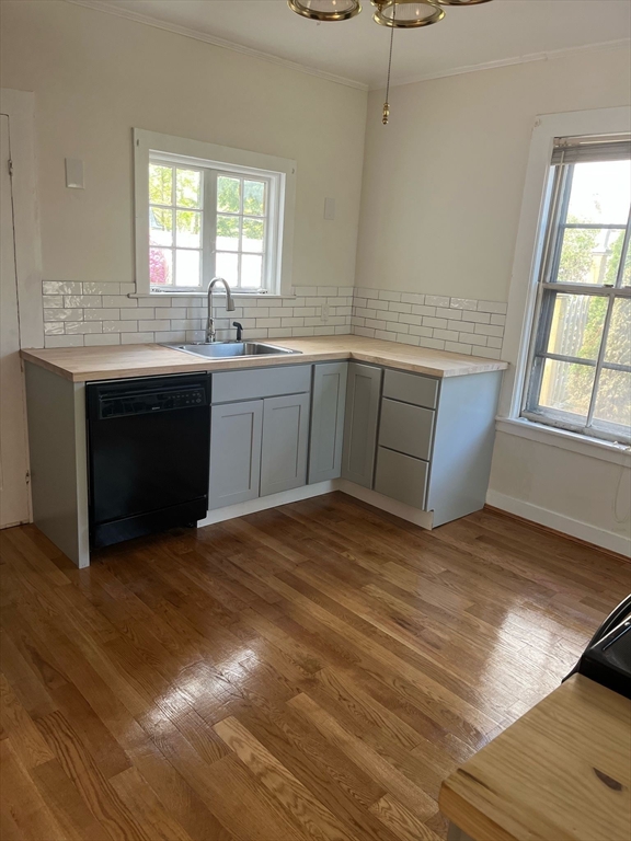 49 Church St # 1