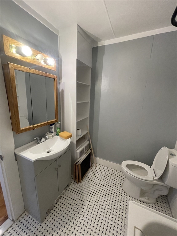 49 Church St # 1