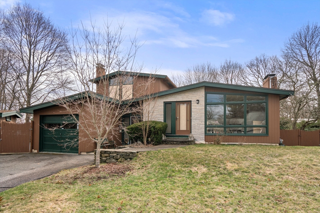 37 Hemlock St