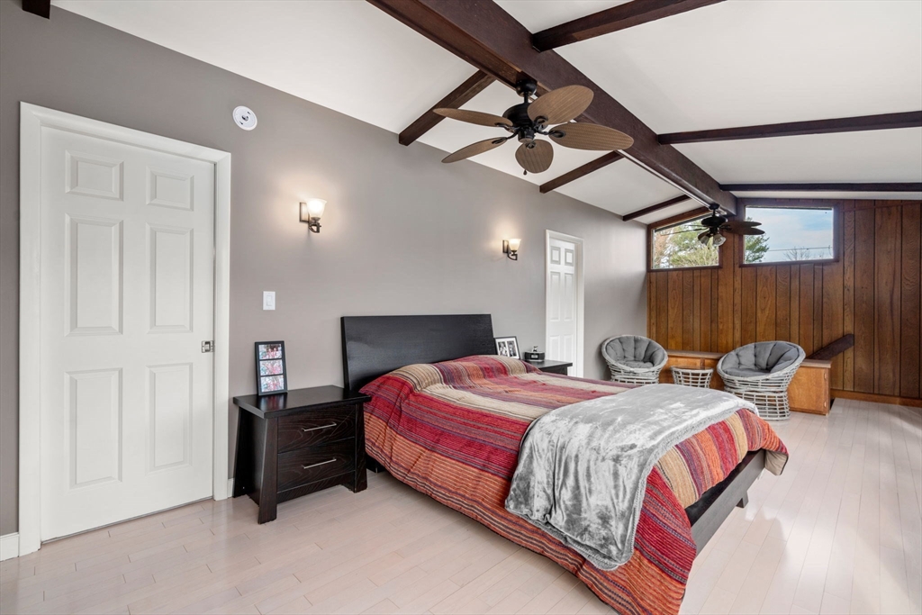 37 Hemlock St