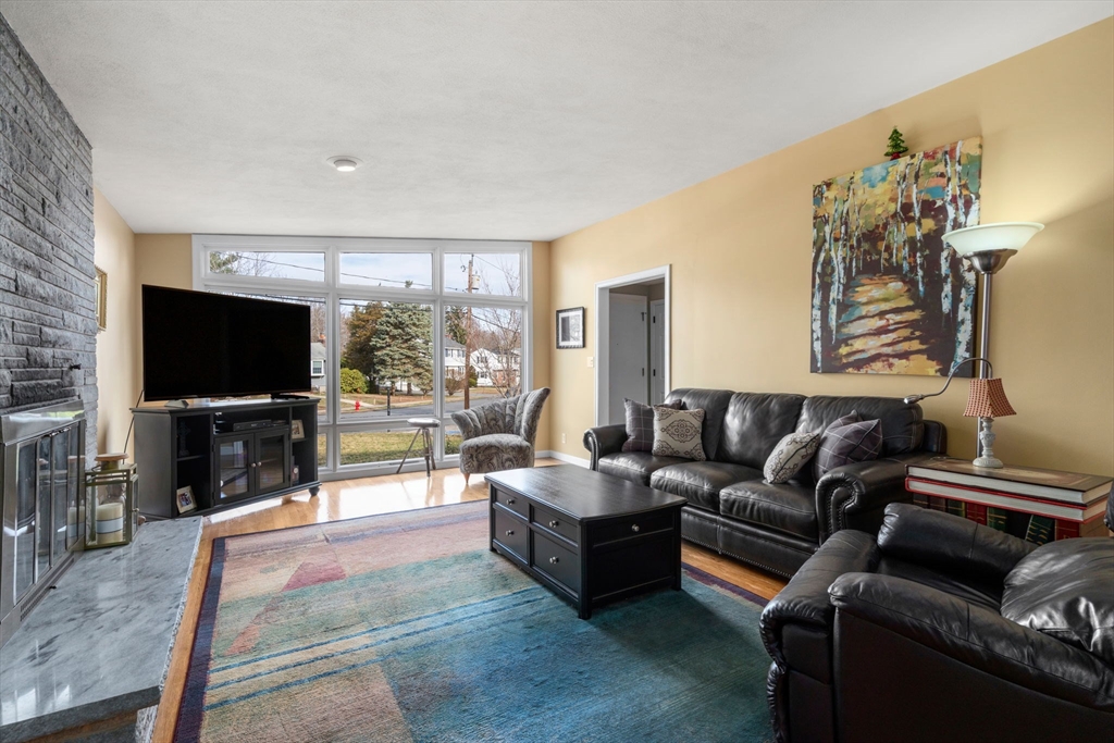 37 Hemlock St