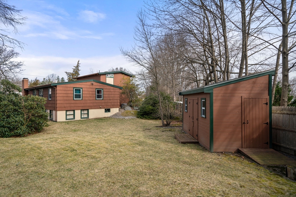 37 Hemlock St