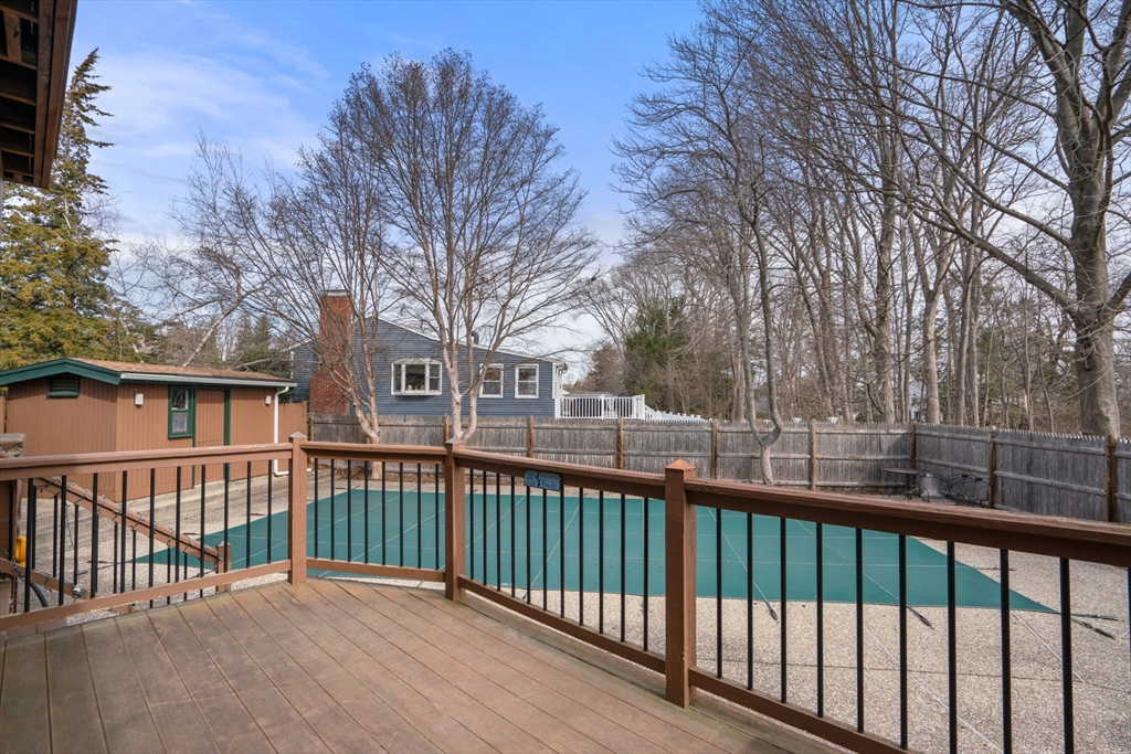 37 Hemlock St