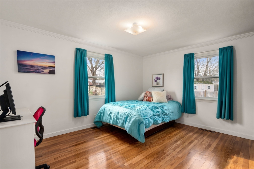 37 Hemlock St