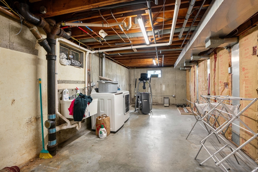 37 Hemlock St