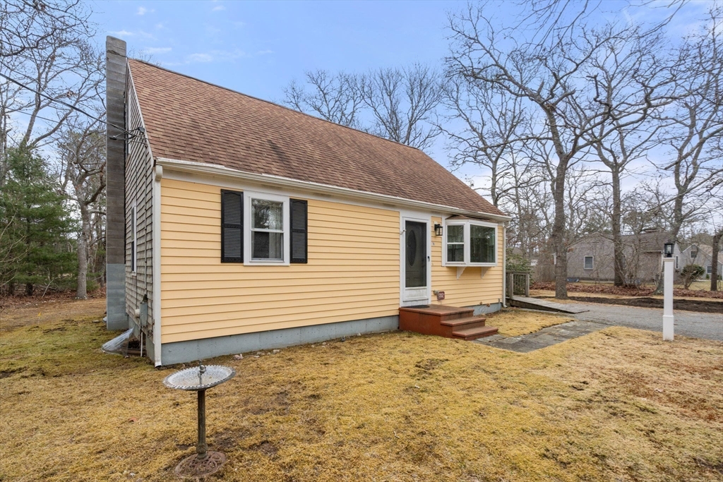 76 Kompass Dr