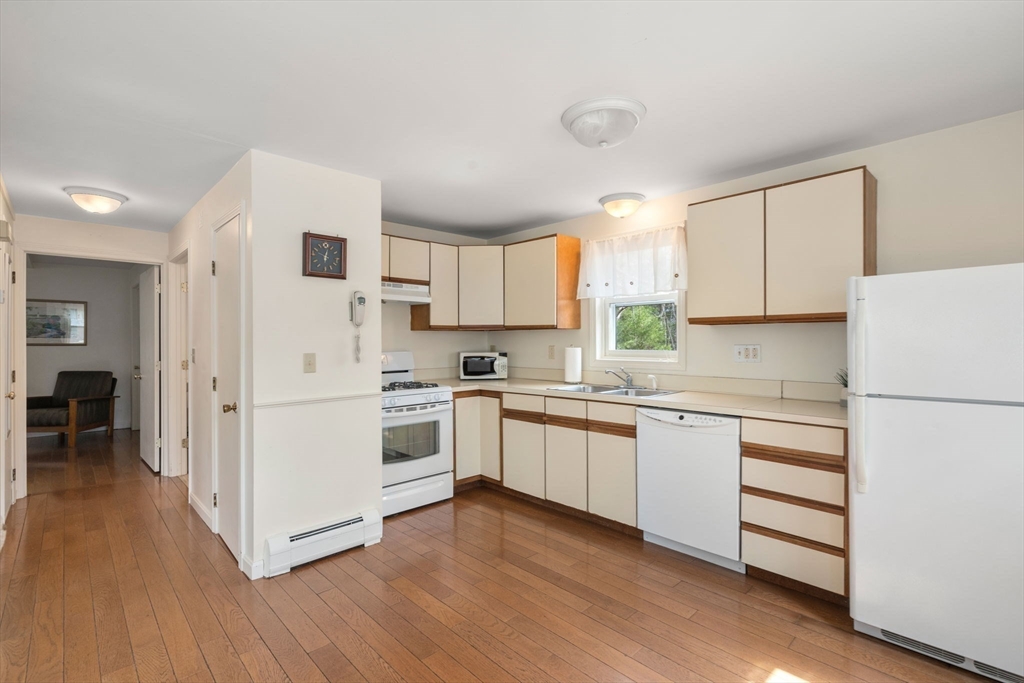 76 Kompass Dr