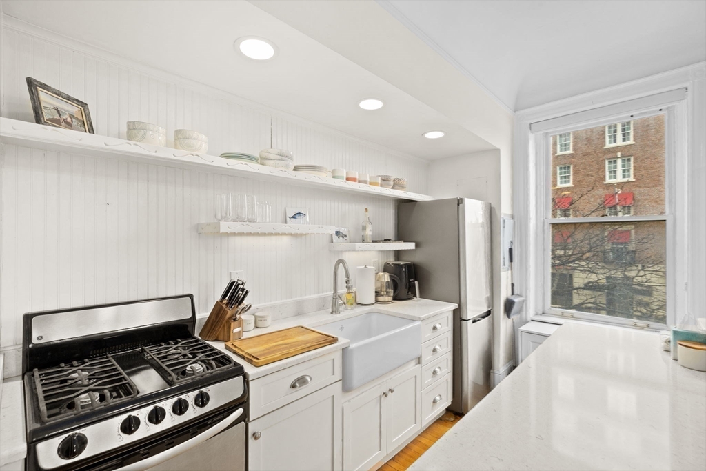 362 Commonwealth Ave # 2H