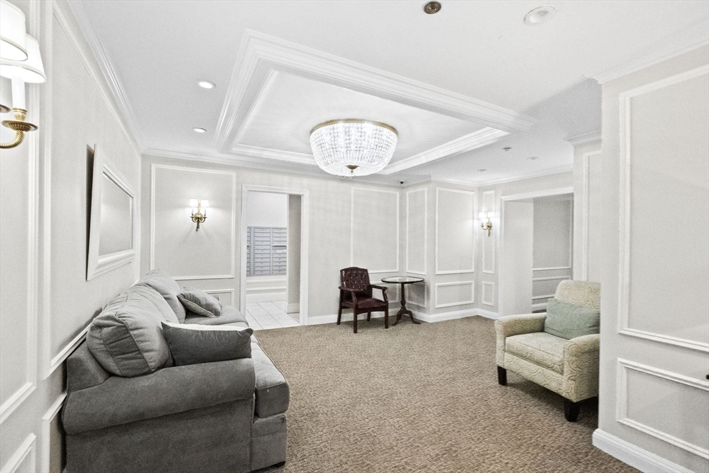 362 Commonwealth Ave # 2H