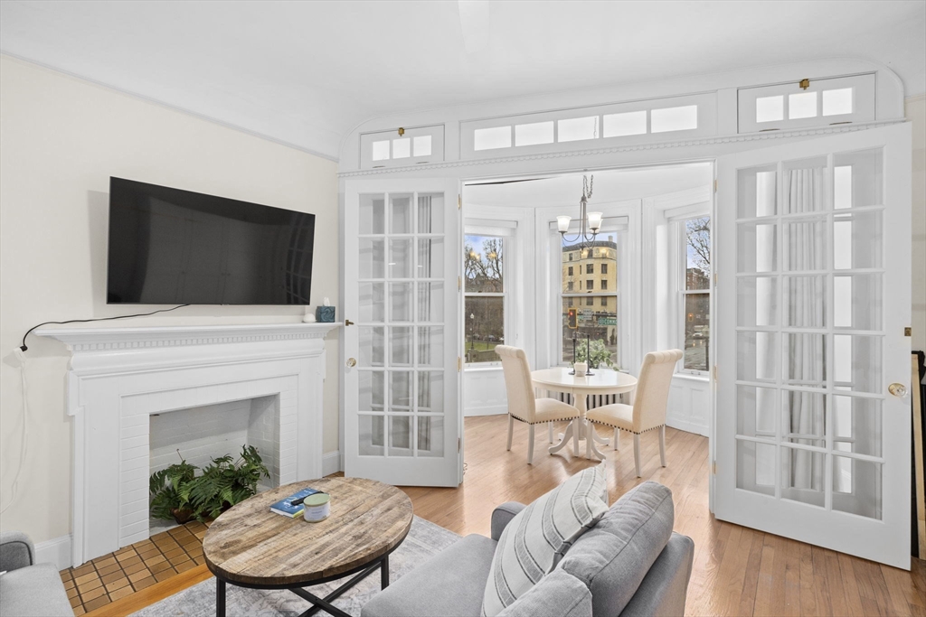 362 Commonwealth Ave # 2H