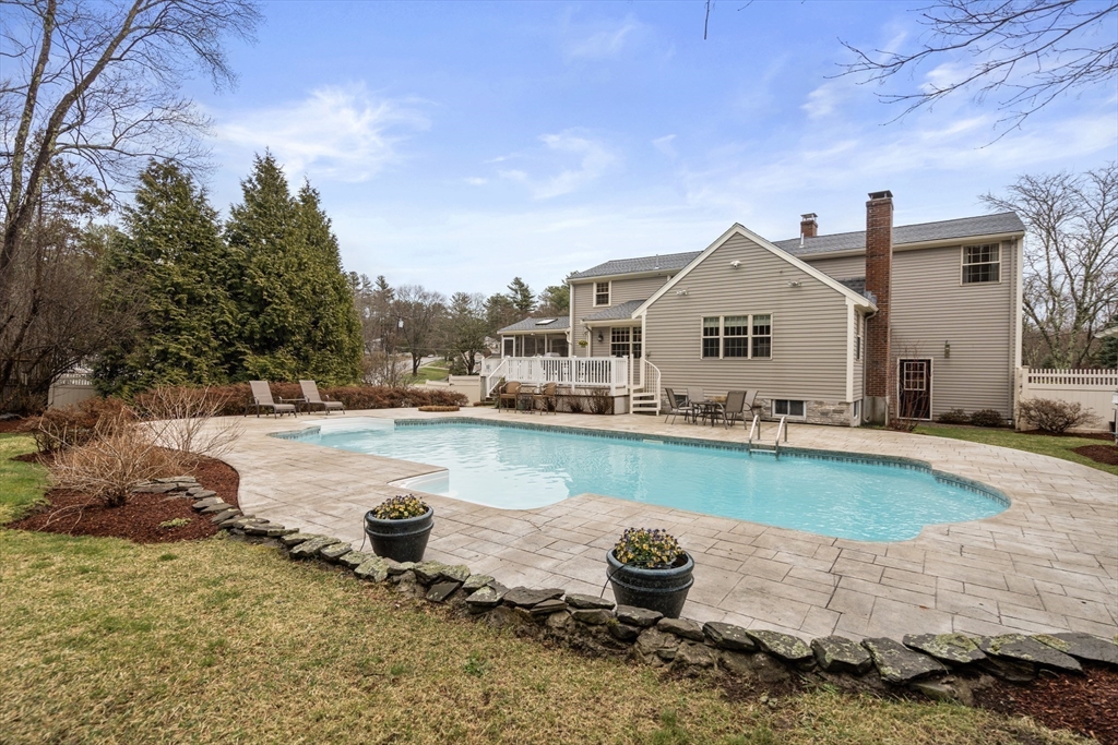 6 Marlyn Rd