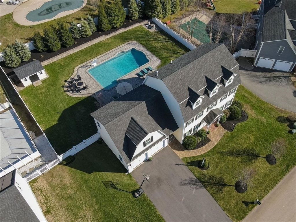 16 Red Gate Road