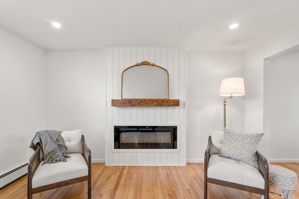 30 Mill Pond Ln