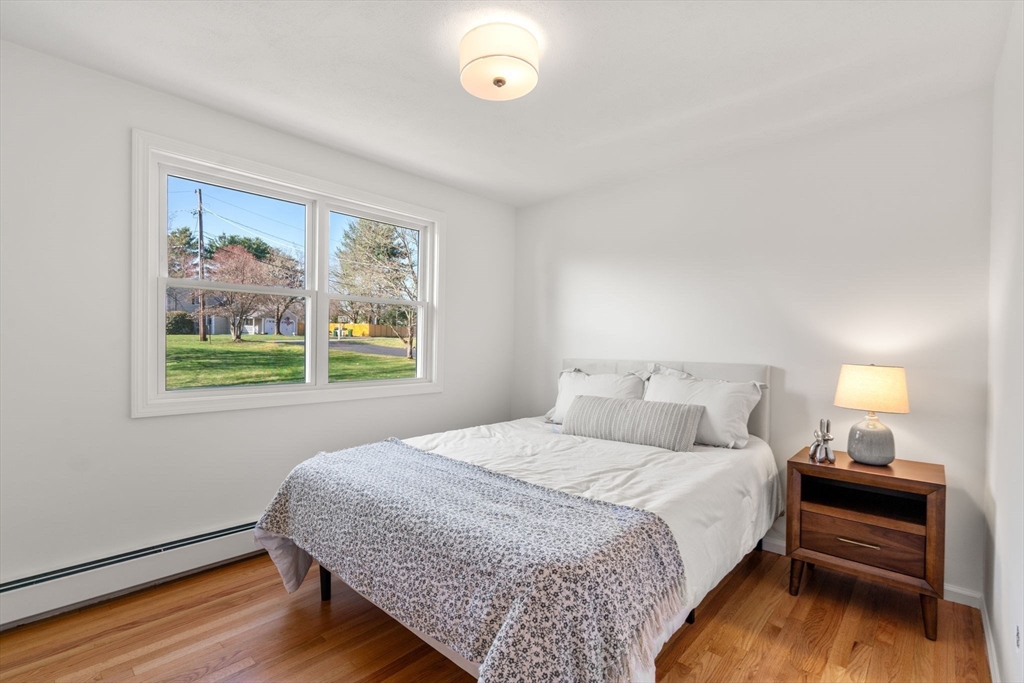 30 Mill Pond Ln