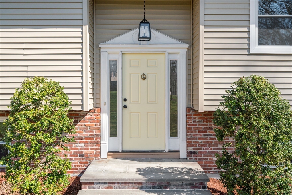 30 Mill Pond Ln
