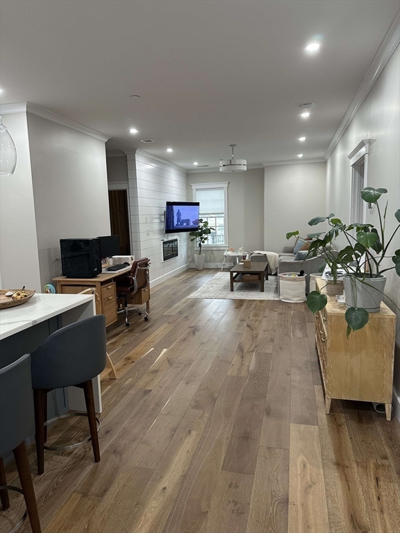 298 Washiington Street # 204