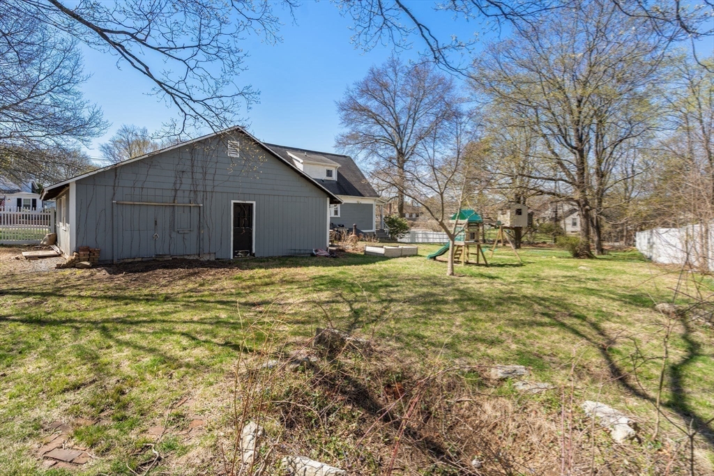 52 Pleasant St