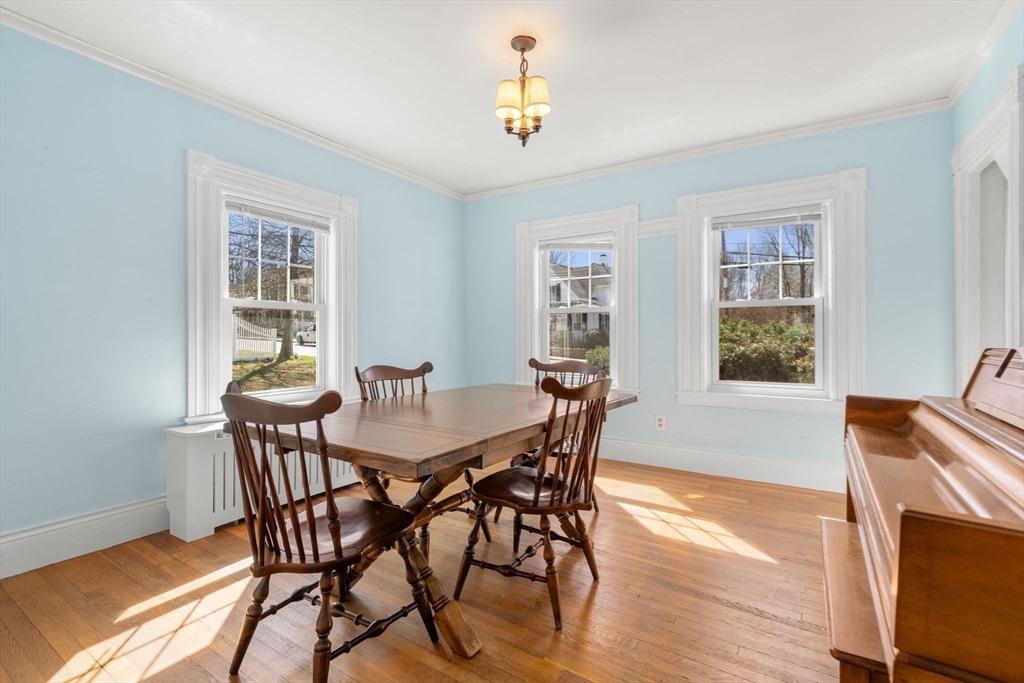 52 Pleasant St