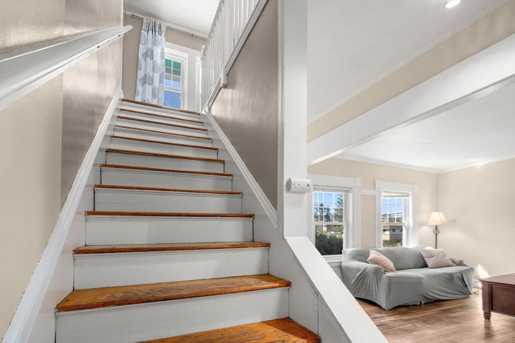 52 Pleasant St