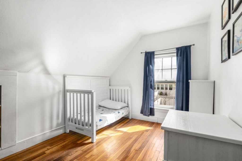 52 Pleasant St