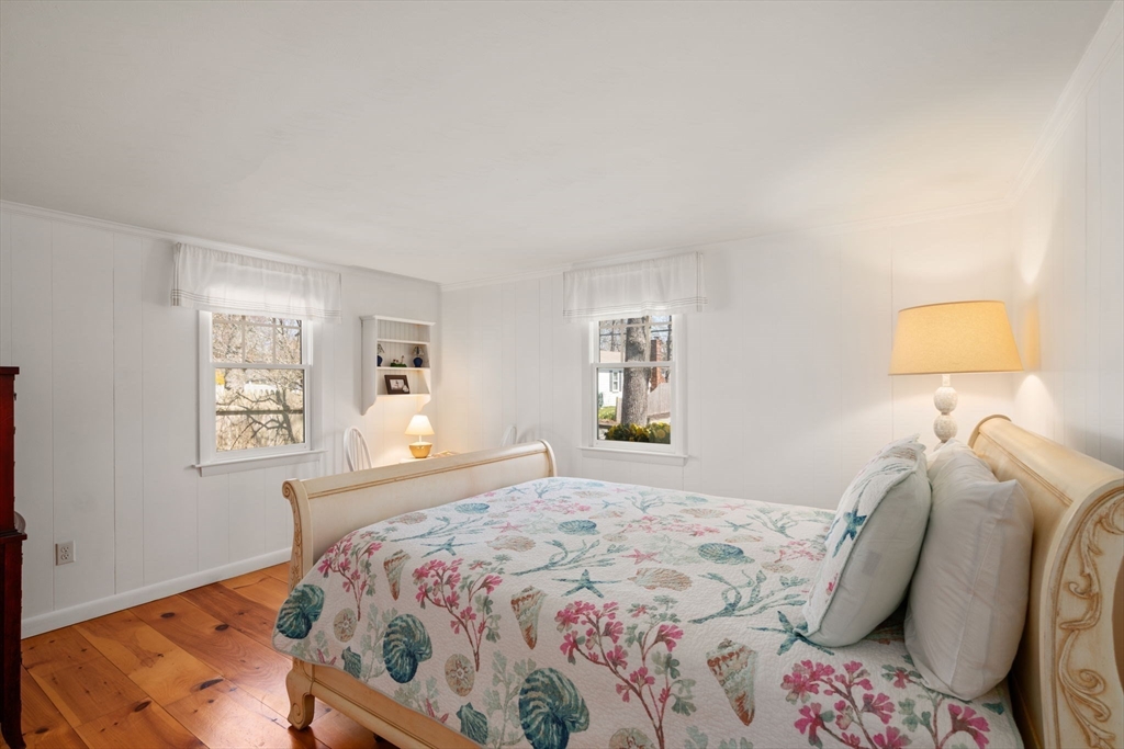 16 Eldona Ave