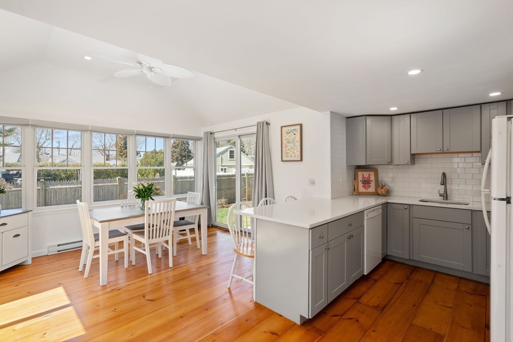 16 Eldona Ave