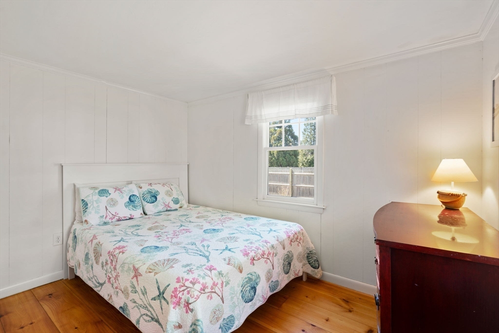 16 Eldona Ave