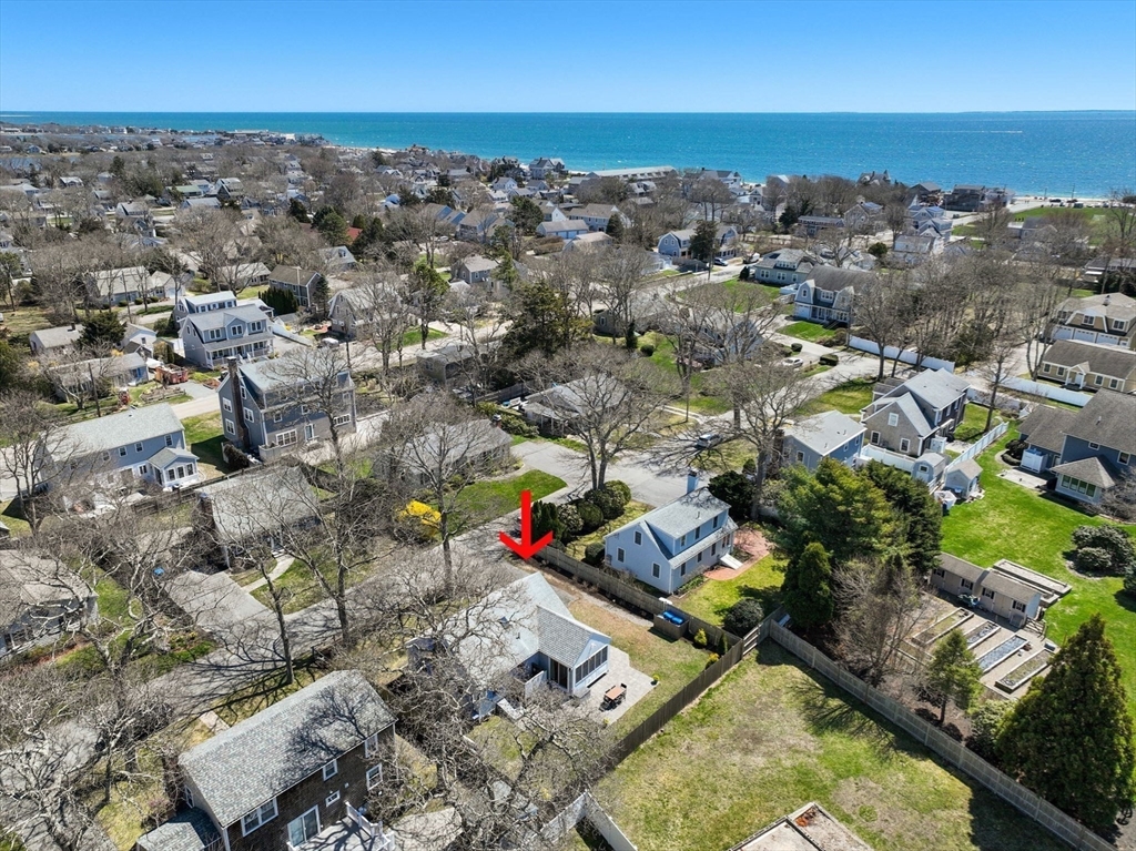 16 Eldona Ave