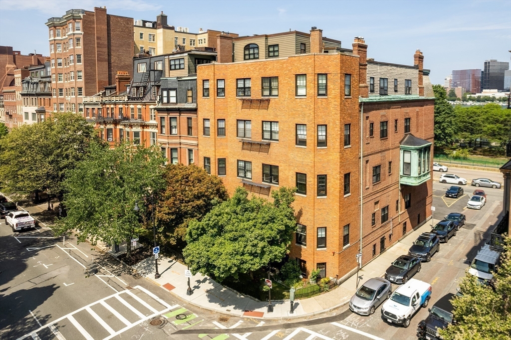 236 Beacon St # 1H