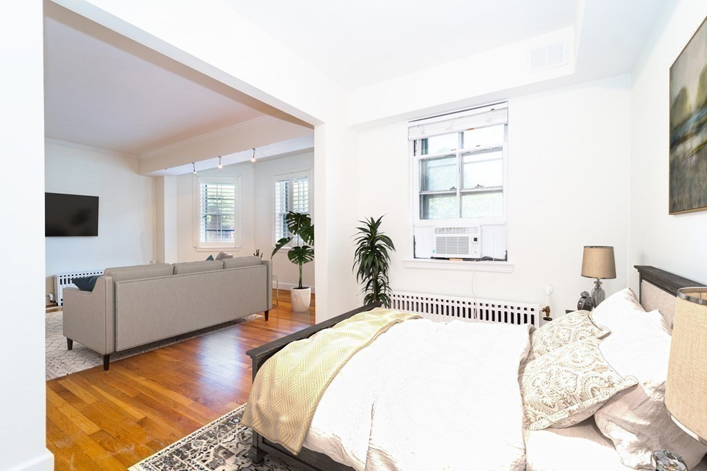 236 Beacon St # 1H